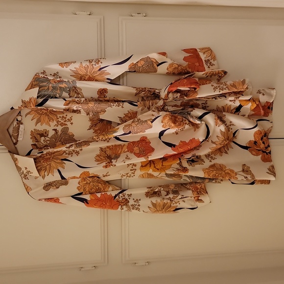 Autum satin dress,  size small, Excellent condition, new without tags - Picture 3 of 4